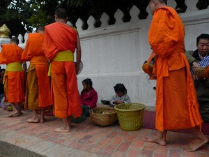 s-20111219 laos (6).jpg